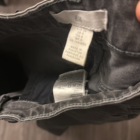 Grey Wash Baggy Jeans - Picture 4 of 7